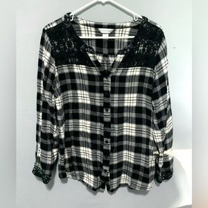 Christopher & Banks black and white Lacey flannel XL